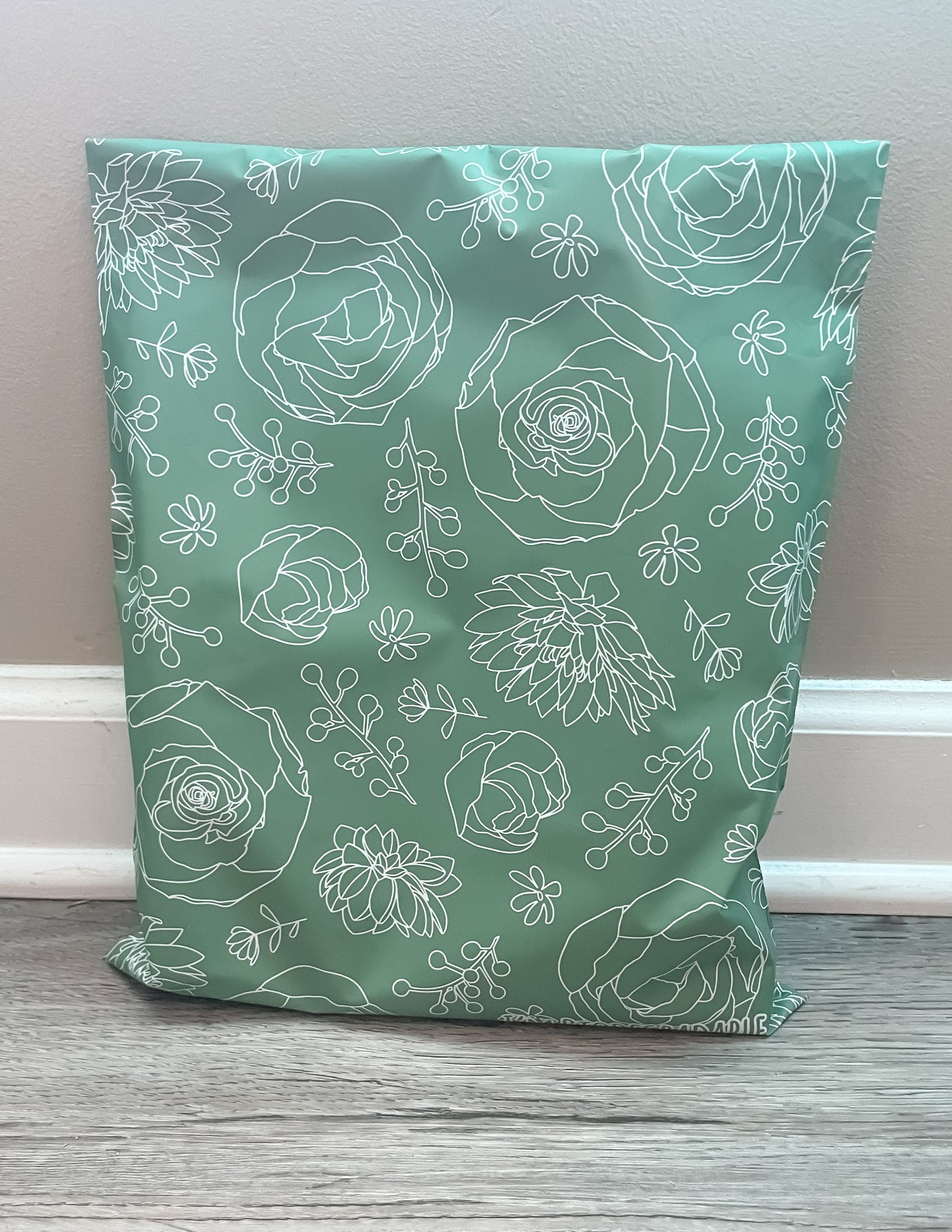 10x13 Green Floral Biodegradable Poly Mailers - 100 Bags